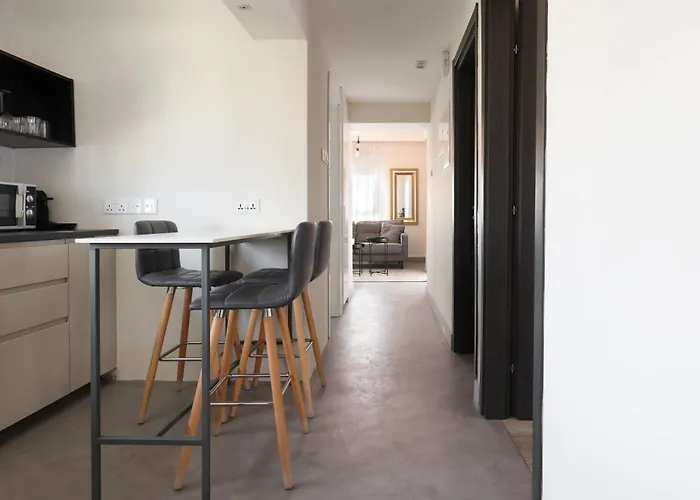 Phaedrus Living Mini Art House Rivera
