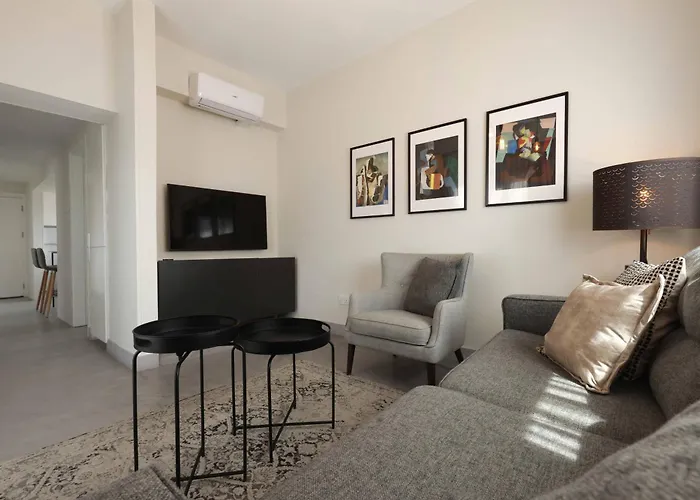 Phaedrus Living Mini Art House Rivera